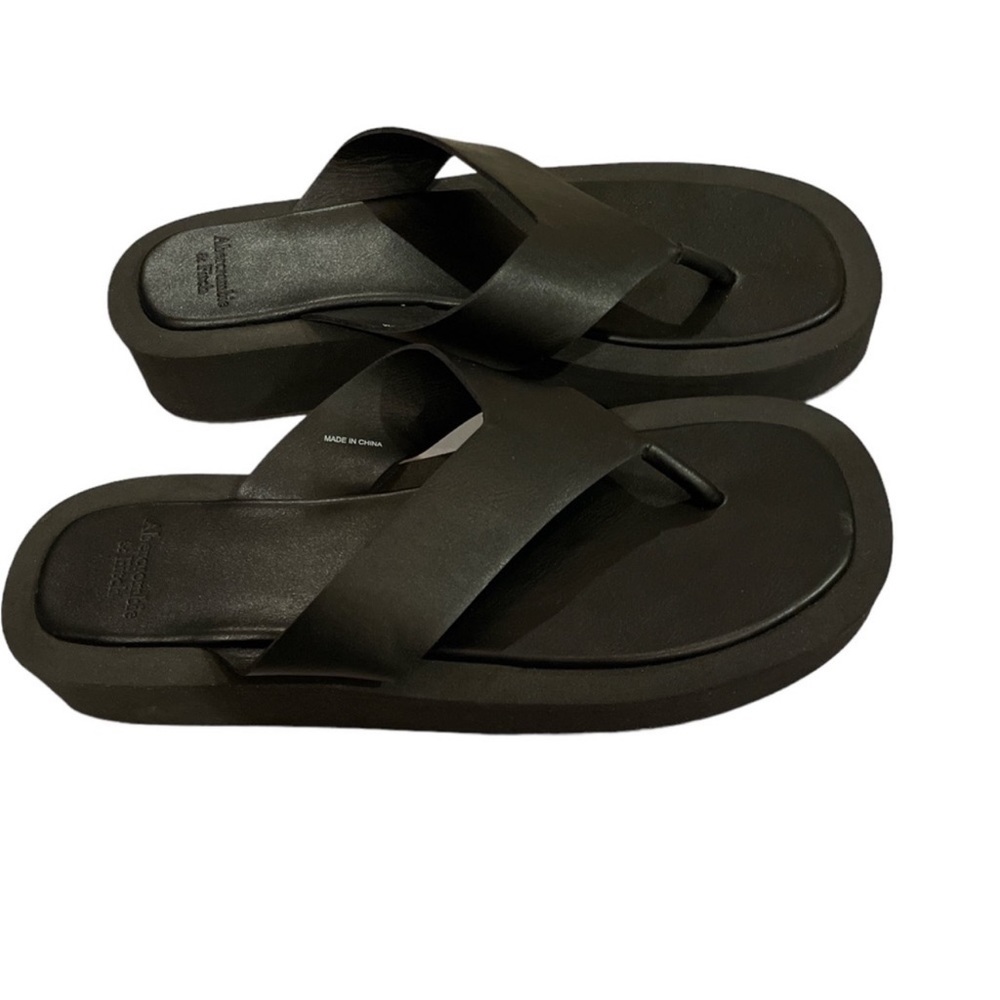Abercrombie and fitch platform flip flops